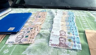 За матеріалами ДБР засуджено посадовця, який вимагав з дружини загиблого бійця 150 тисяч гривень (2)