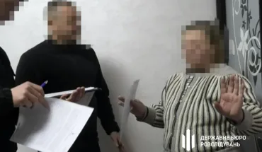 ДБР повідомило про підозру пенсіонерці, яка організувала схему поборів з бійців за уникнення відряджень на фронт
