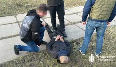 На Одещині ДБР викрило правоохоронця на спробі налагодити канал переправлення осіб через кордон (2)