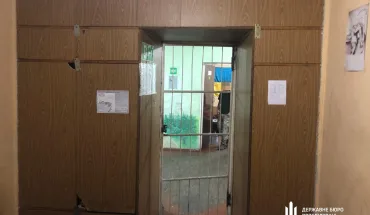 Залишив помирати затриманого у камері – ДБР повідомило про підозру офіцерові Військової служби правопорядку