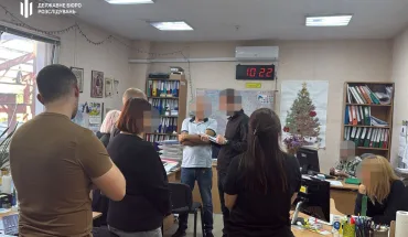 ДБР викрило масштабні зловживання під час закупівлі балістичних окулярів для Міноборони  (2)
