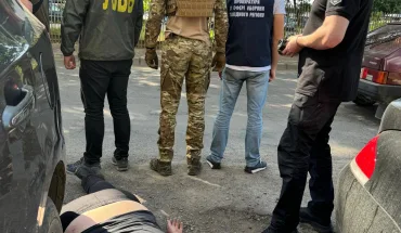 ДБР викрило чергові канали переправлення чоловіків за кордон на Буковині та Закарпатті (2)