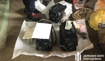 ДБР повідомило про підозру завідувачу військового складу, який протягом 6 років викрадав авіаційну техніку