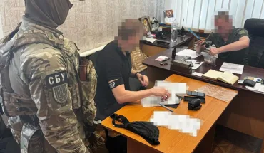 na-zaporizhzhi-dbr-vikrilo-inspektora-vipravnoi-kolonii-yakij-zaroblyav-na-zabezpecheni-zasudzhenih-narkotikami-ta-telefonami