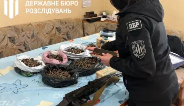 ДБР передало ЗСУ зброю, яку знайшли слідчі в середмісті Києва (1)