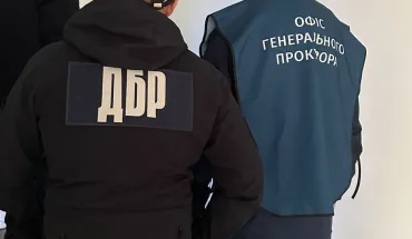 ДБР повідомило про підозру у хабарництві керівництву одного з постів Одеської митниці (2)