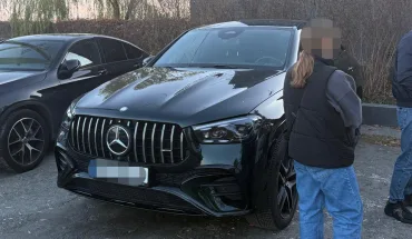 ДБР викрило посадовицю екоінспекції на незаконному збагаченні  (2)