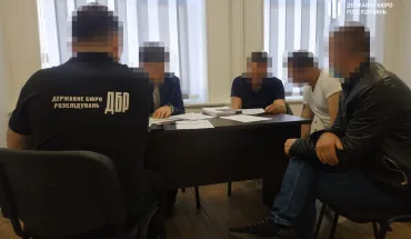Четверо патрульних постануть перед судом через побиття жінки на Одещині (ВІДЕО)