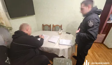ДБР викрило організовану групу, яка вкрала понад 101 млн грн під час закупівель для військових (5)