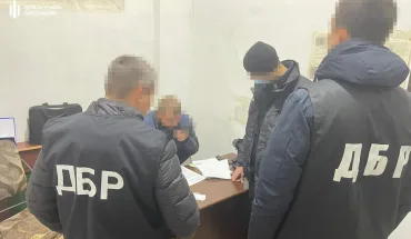  У Харкові на збуті наркотиків арештованим особам погорів правоохоронець (1)