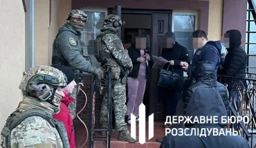 ДБР повідомило про підозру кіберзлочинцю, який виманював банківські дані у громадян Канади та США (3)