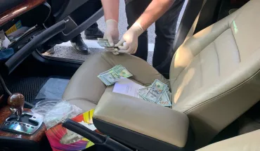 ДБР викрило правоохоронця ВСП, який за 7,5 тис. доларів допомагав ухилянтам оформлювати довідки про непридатність до служби (1)