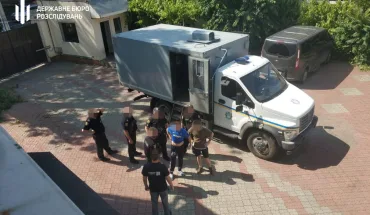 Судитимуть членів угруповання, які під виглядом поліцейських шантажували чоловіків за начебто «розваги з неповнолітнім»