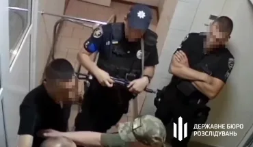ДБР розслідує дії військових та правоохоронців у приміщенні Чернівецького міського військкомату (ВІДЕО)