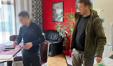 ДБР викрило злочинну групу лісників, яка незаконно рубала дерева на території Національного парку (1)