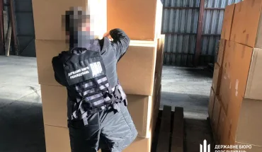 ДБР припинило схему контрабанди цигарок на Одещині на понад 15 мільйонів гривень (ВІДЕО)