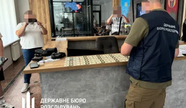 На Тернопільщині судитимуть правоохоронця, викритого ДБР на хабарі за пом’якшення  покарання