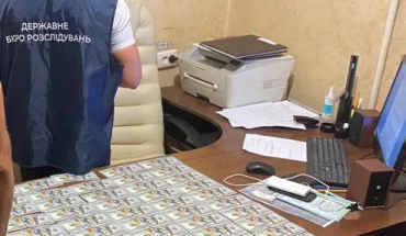 7 000 доларів за закриття кримінального провадження – ДБР затримало поліцейських Київської області