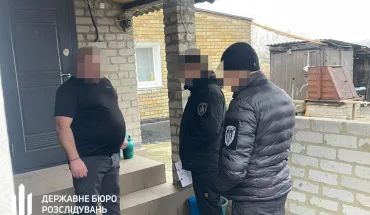 На Донеччині ДБР викрило посадовця однієї з військових частин, який примушував підлеглих працювати на свою родину (2)