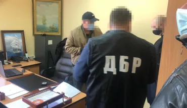 На Дніпропетровщині ДБР повідомило про підозру поліцейському, який вимагав гроші у підприємця