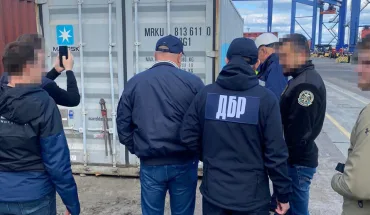ДБР виявило на Одеській митниці схему приховування товарів від розмитнення (1)