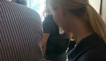 ДБР затримало на хабарі начальника слідчого відділення та поліцейського у Кіровоградській області
