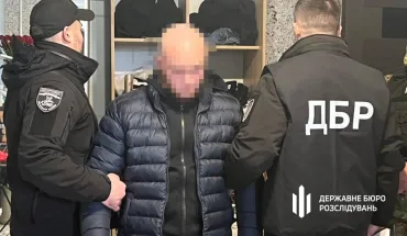 ДБР викрило на Дніпропетровщині наркосиндикат, який виробляв в замаскованій лабораторії метамфетамін та опій (1)
