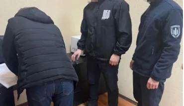 ДБР підозрює столичних митників у «допомозі» приватній фірмі заробити на імпорті військового обладнання (1)